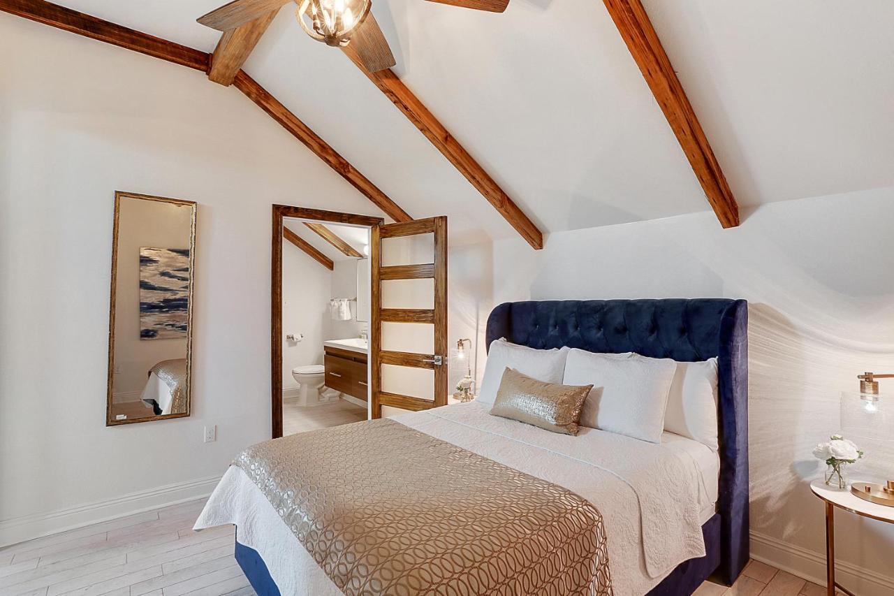 Bourbon Street * New Orleans