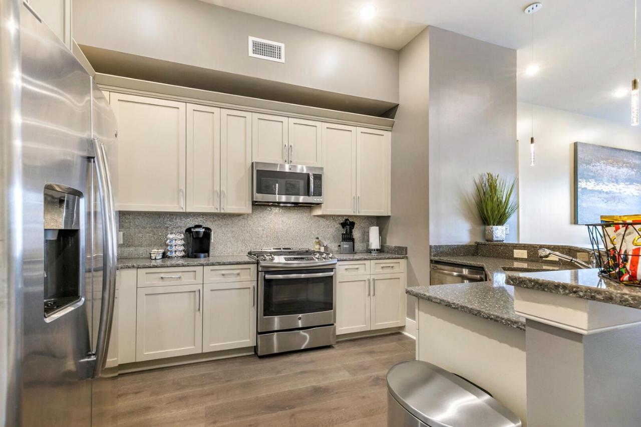 The Pontchartrain Apartment *