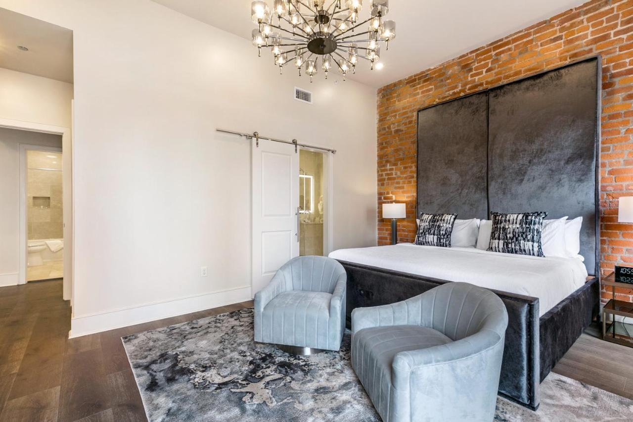 The Pontchartrain Apartment *