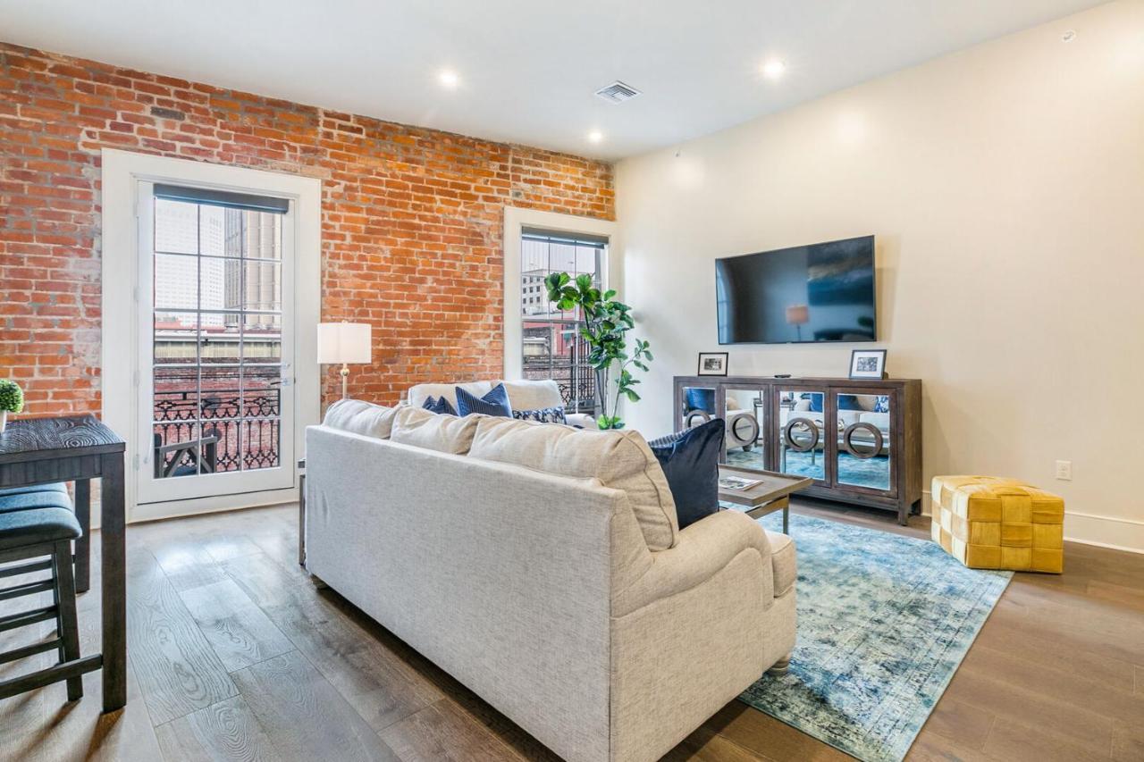 The Pontchartrain Apartment *