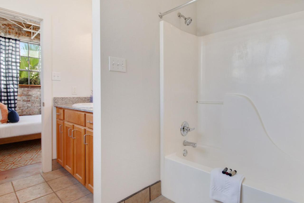 Luxury Arts District Apartment New Orleans