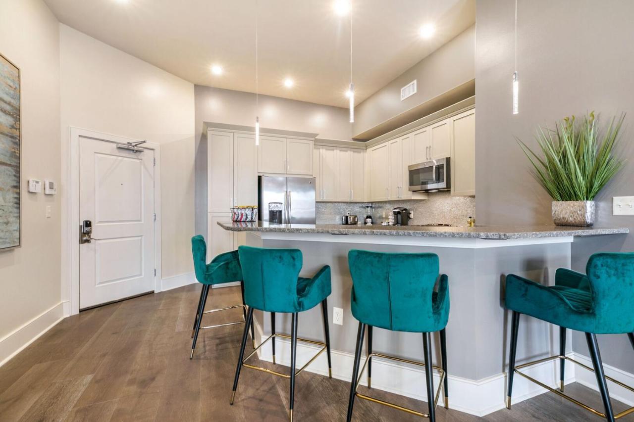 The Pontchartrain Apartment *