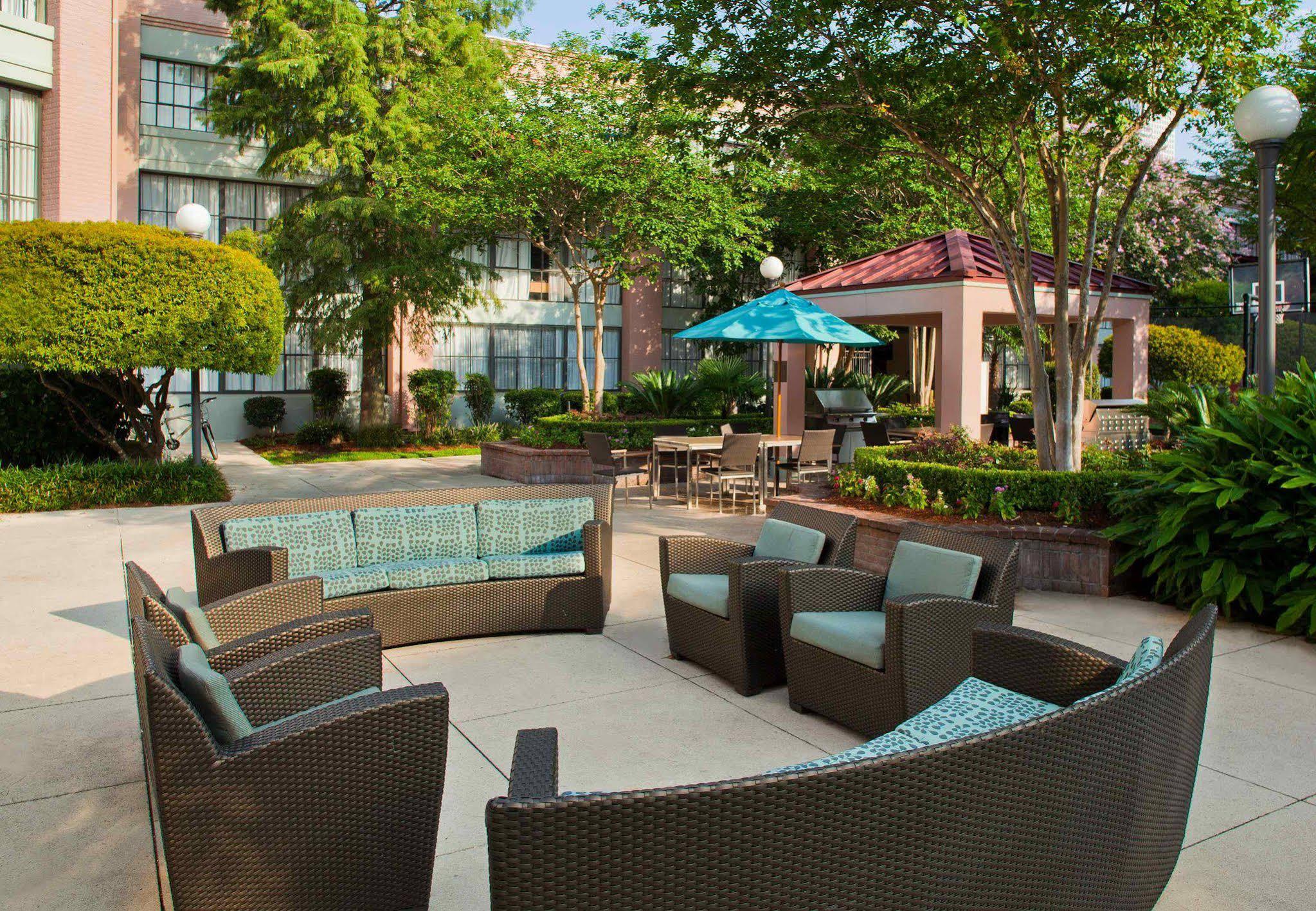 Sonesta Es Convention Center