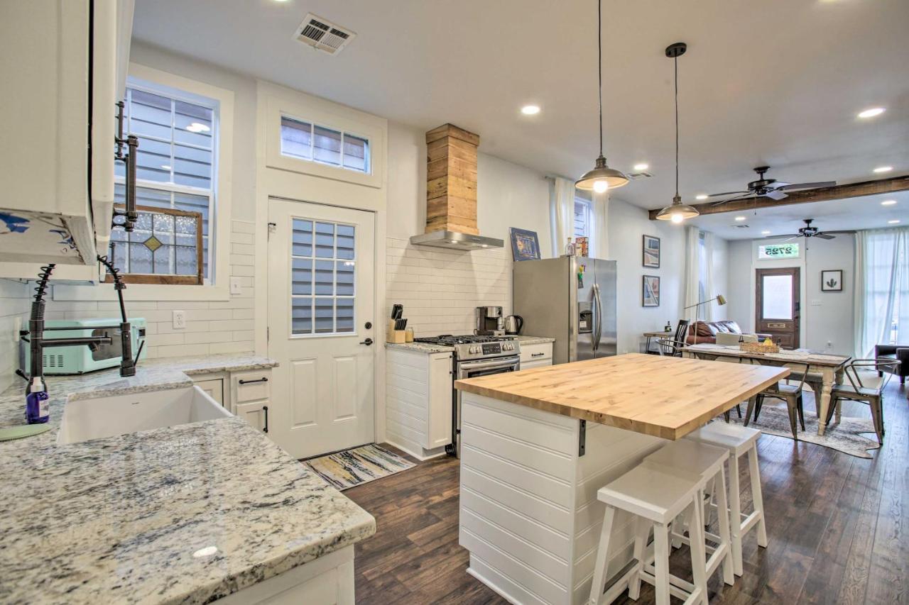 Chic Escape With Furnished Deck Walk To Cafes! New Orleans