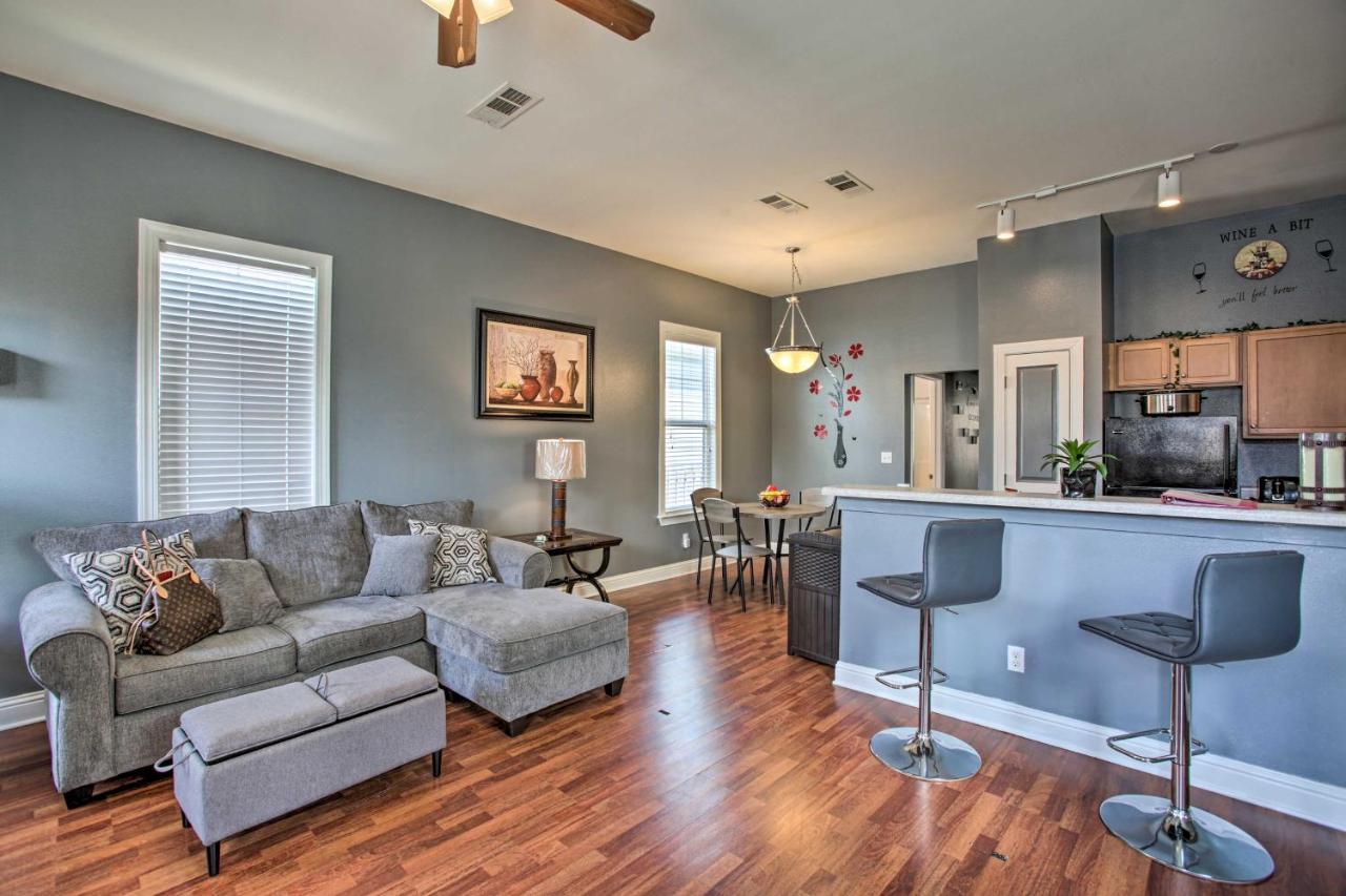 Nola 2 Blocks To Streetcar, Cafes And Bars