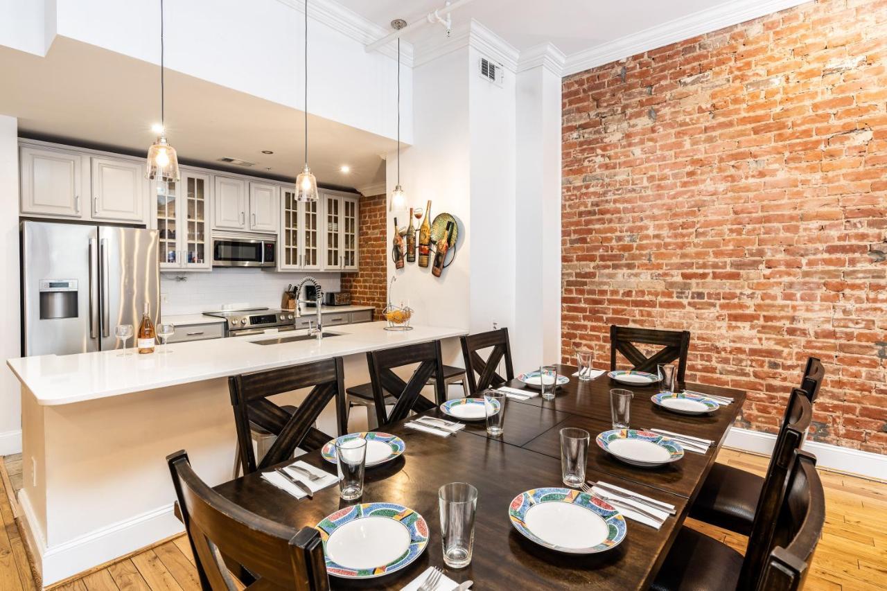 Steps From French Quarter W/ Private Terrace - 12 Guests Apartment