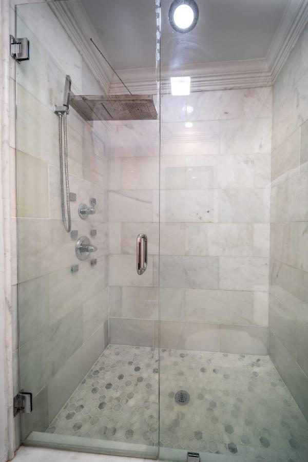 Steps From French Quarter W/ Private Terrace - 12 Guests *