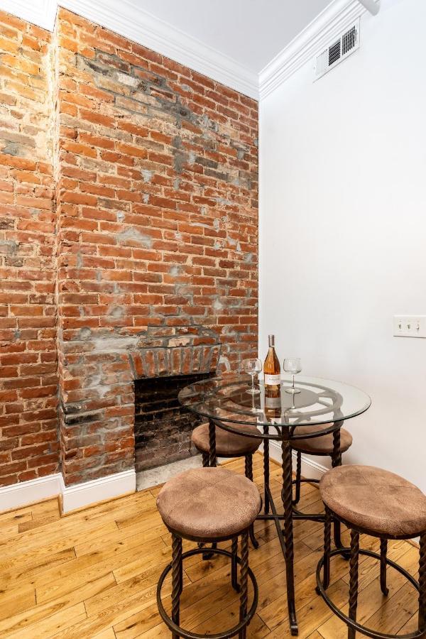 Apartment Steps From French Quarter W/ Private Terrace - 12 Guests New Orleans