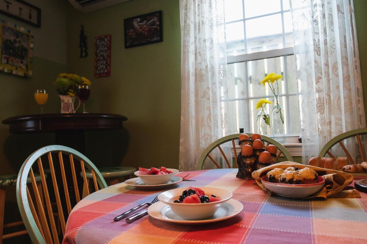 Chez Palmiers Bed & Breakfast 2*