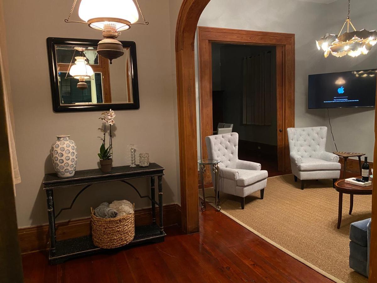 Paused - Miss Ruby's Mid-city *