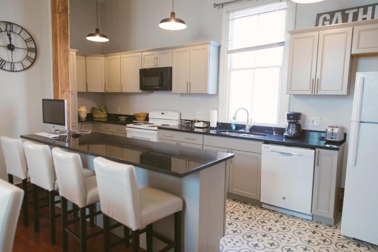 Apartment Paused - Miss Ruby's Mid-city