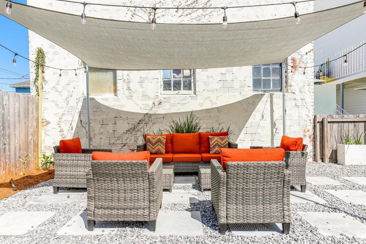 Private 2br In Uptown By Hosteeva Apartment *