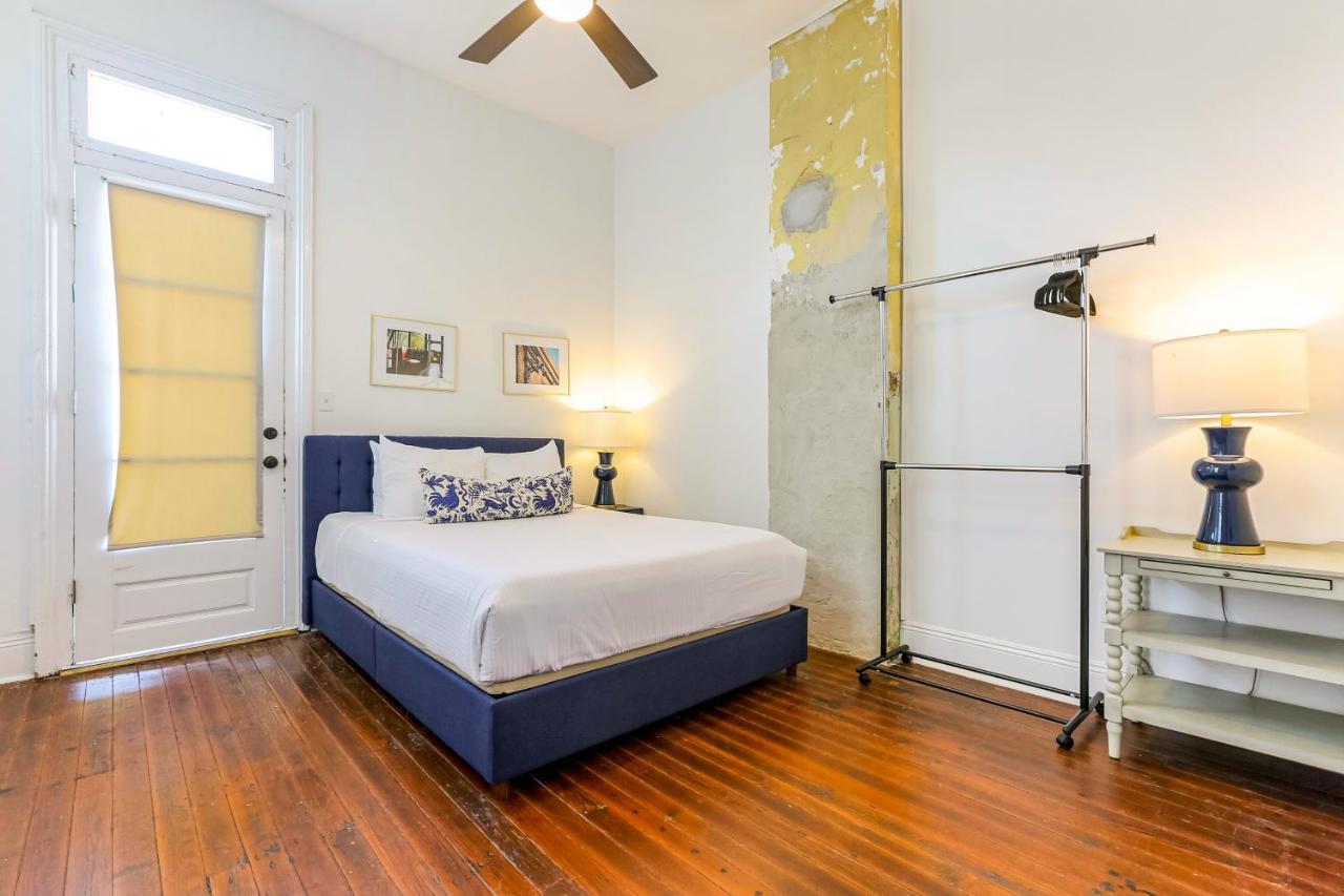 Private 2br In Uptown By Hosteeva Apartment *
