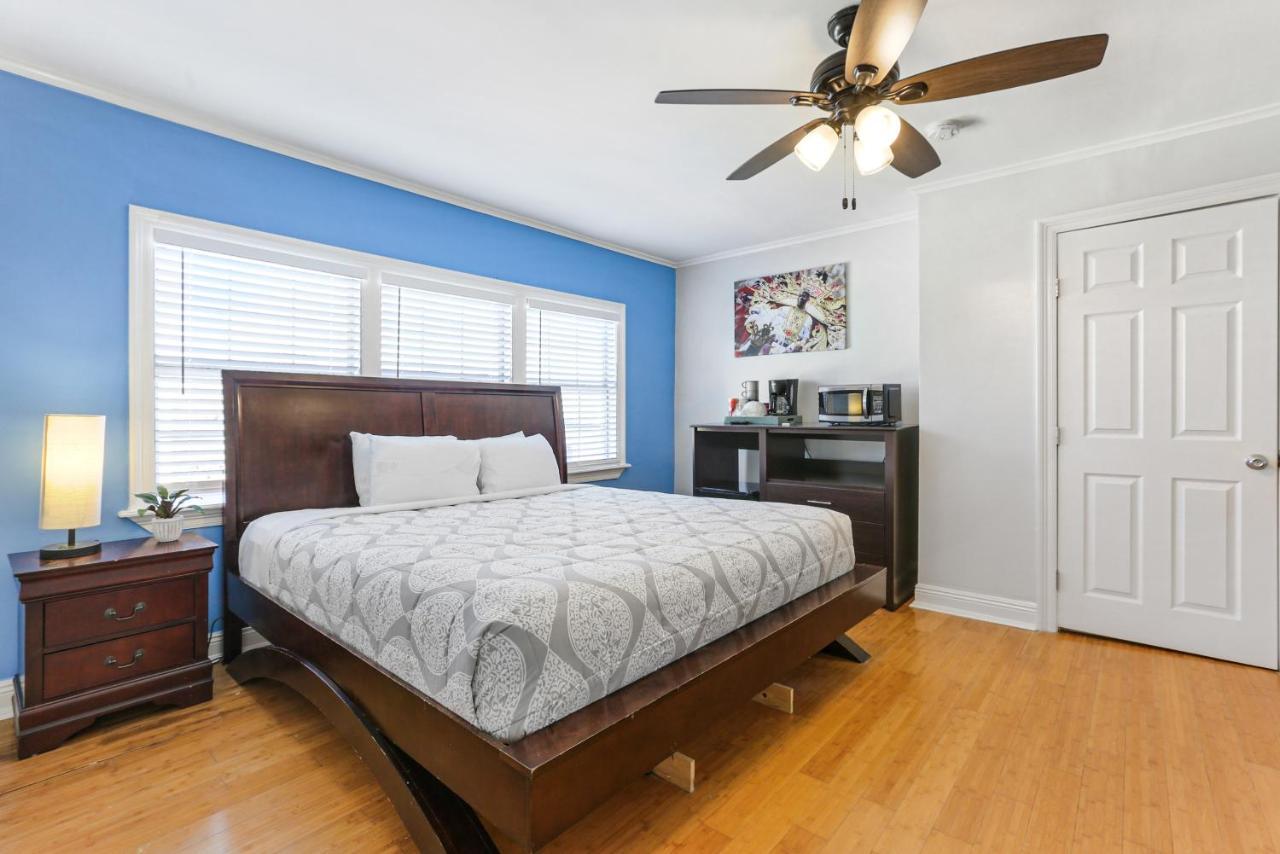 Apartment Comfortable Rooms Near All Nola Hot Spots *