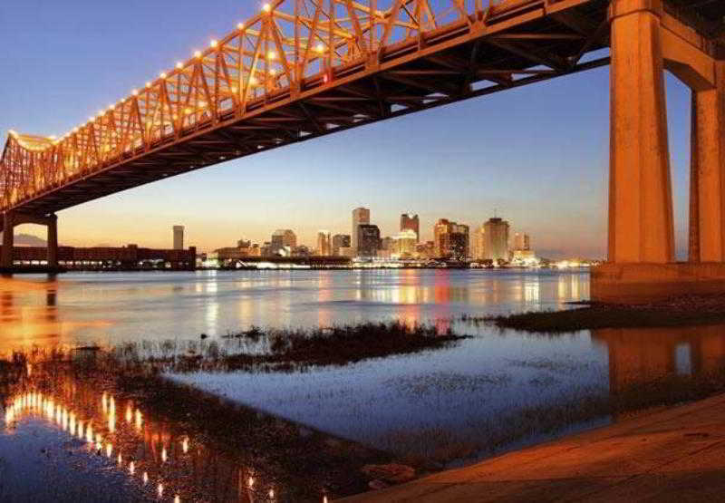 Courtyard By Marriott Downtown Near The French Quarter 3*