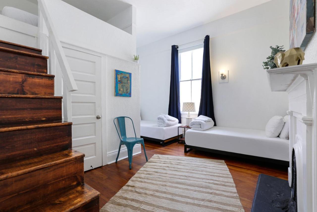 Holiday home Uptown Spacious 4bd/3ba With Historic Charm