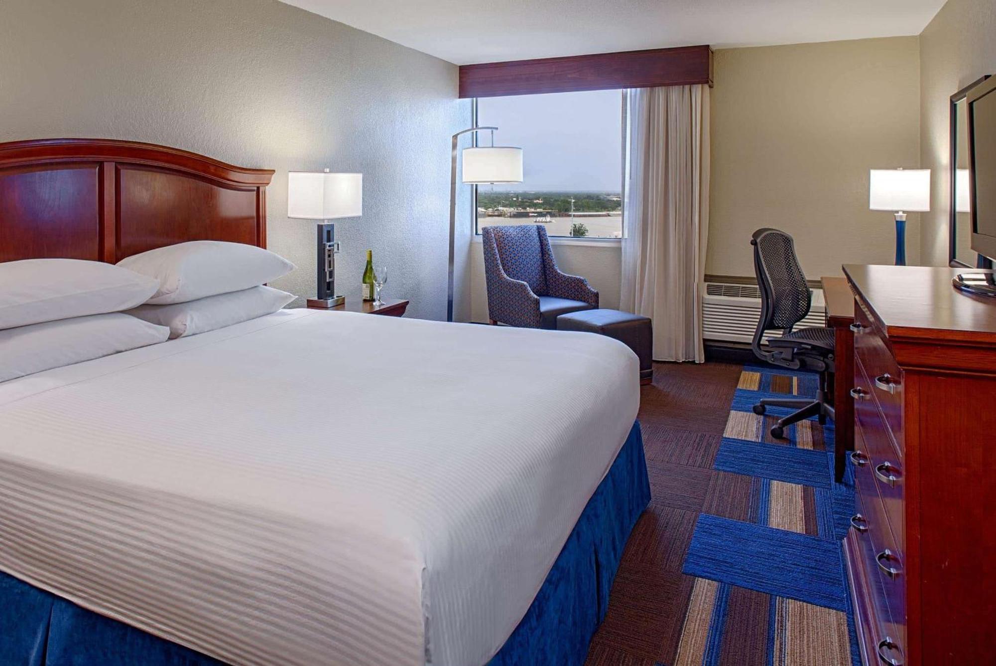 Hotel Wyndham French Quarter 4*
