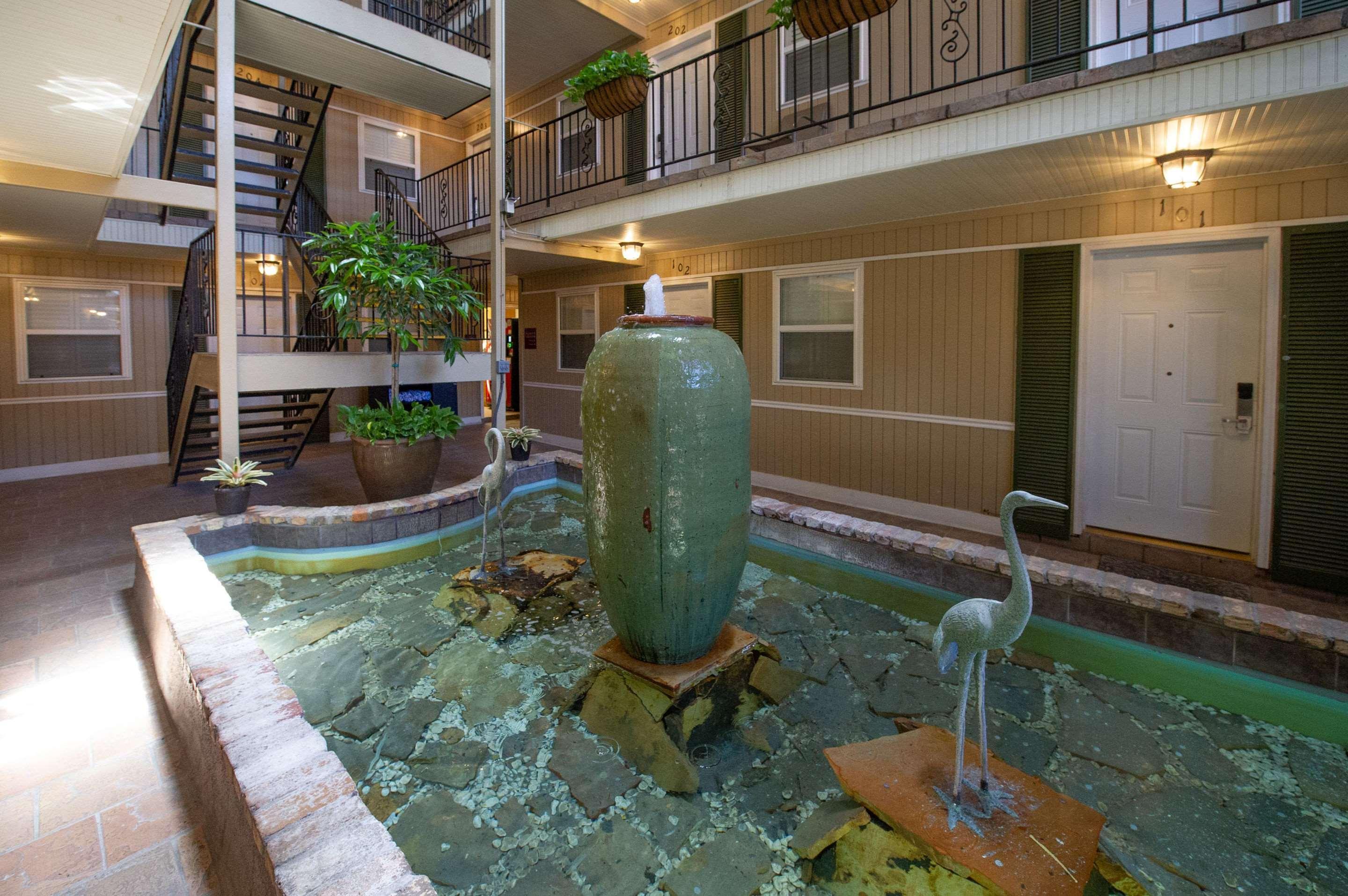 Hotel Frenchmen Orleans At 519, Ascend Collection