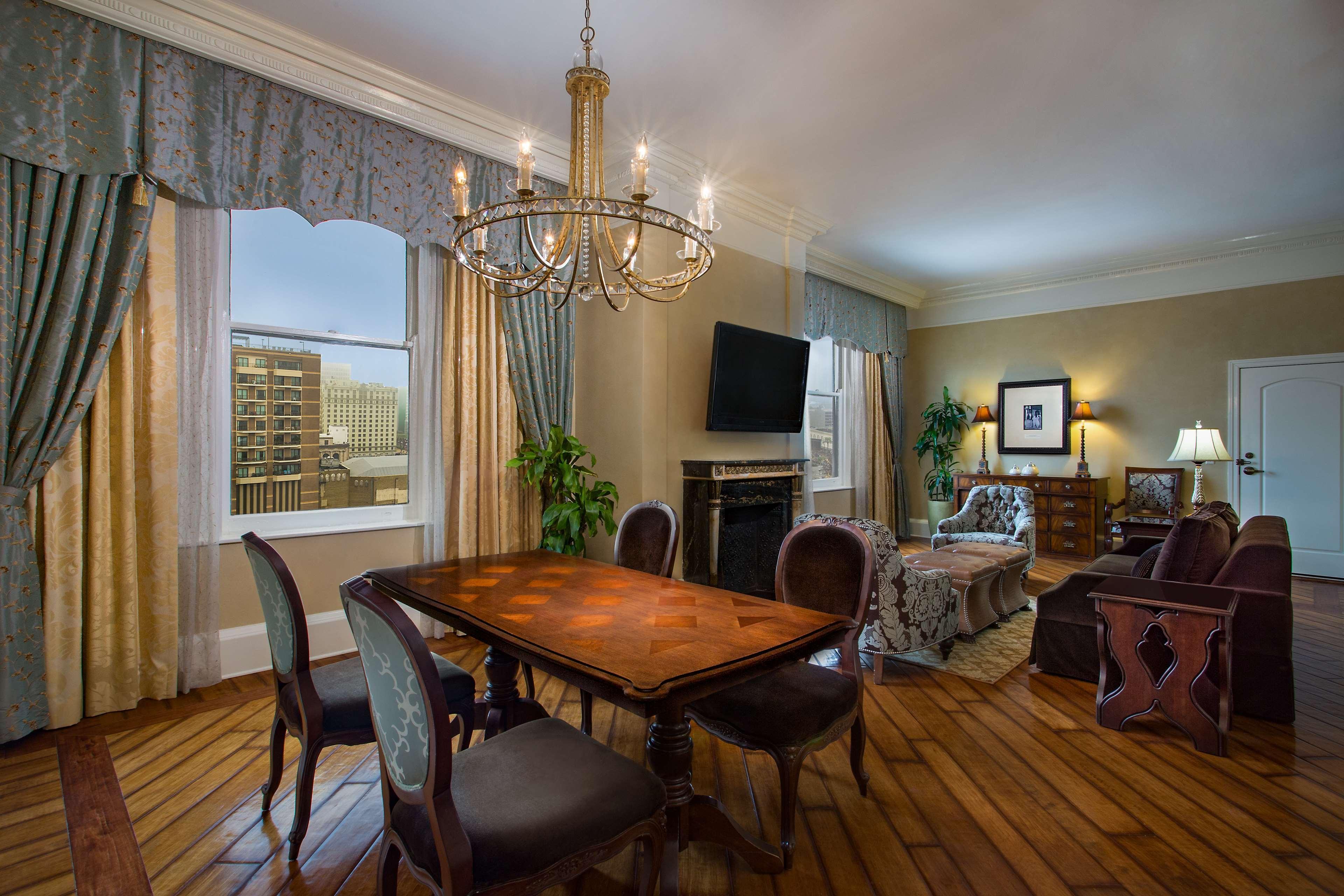 The Roosevelt - Waldorf Astoria & Hotel New Orleans