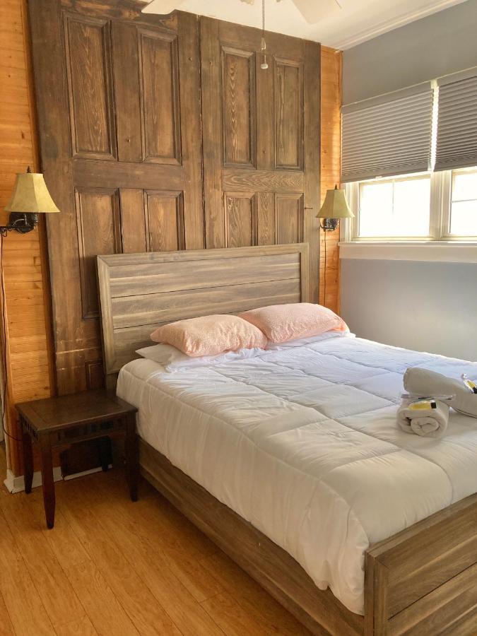 Hostel Madame Isabelle's House *