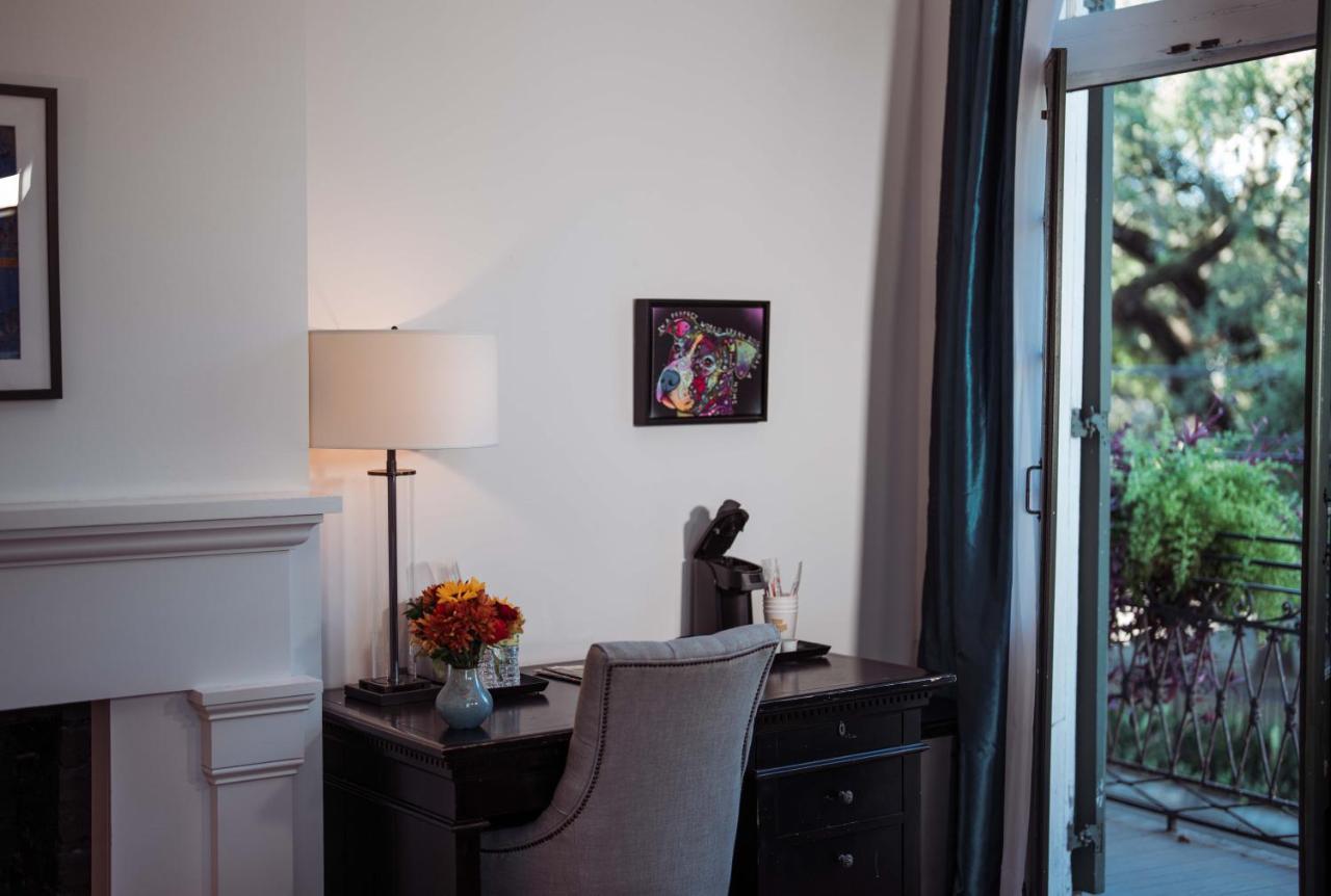 Royal Frenchmen And Bar Hotel New Orleans