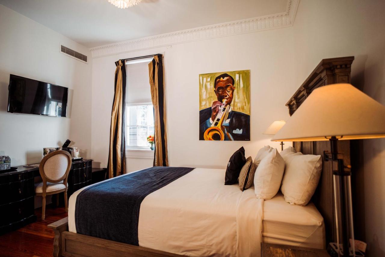 Royal Frenchmen And Bar Hotel 4*