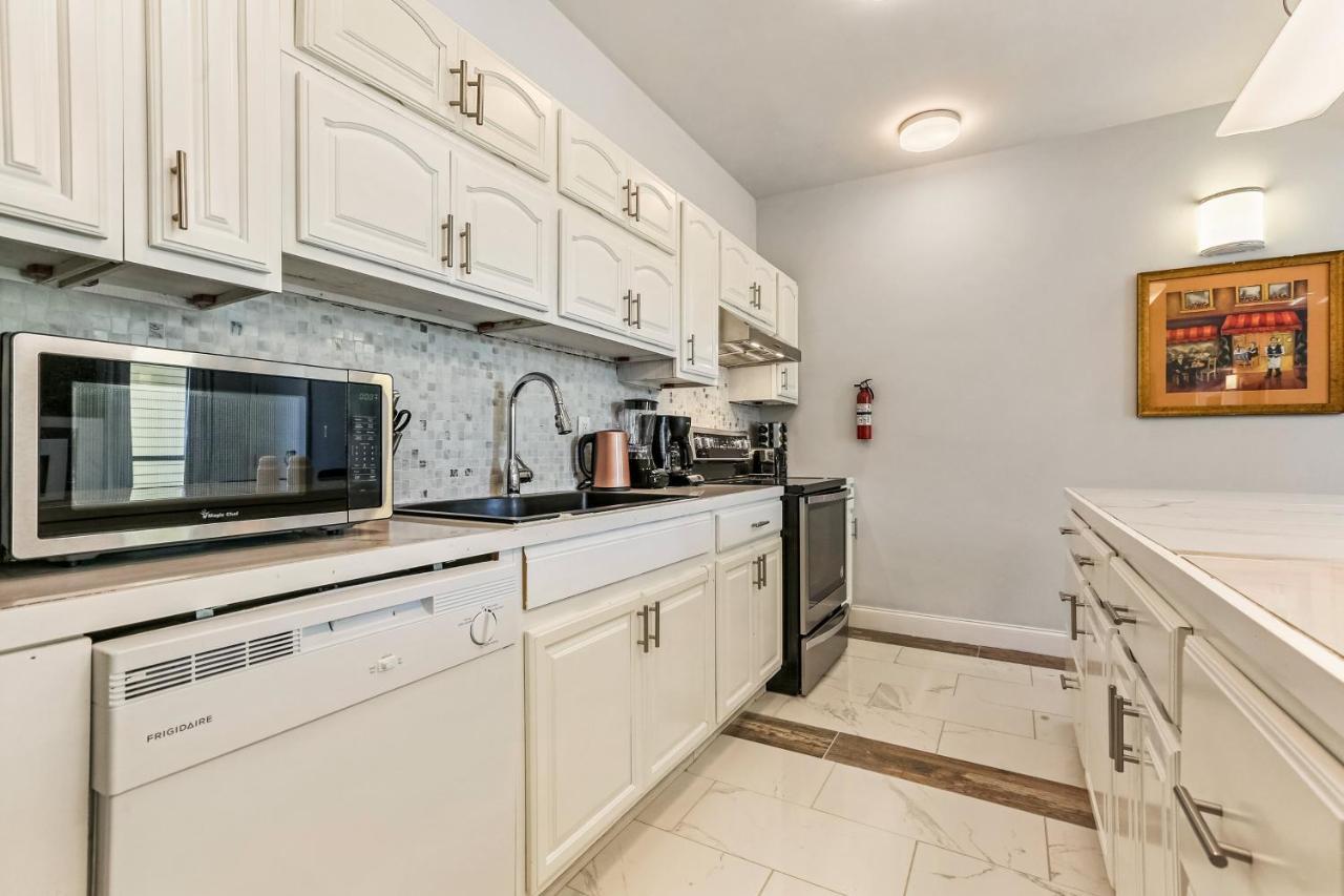 Stunning Near French Quarter