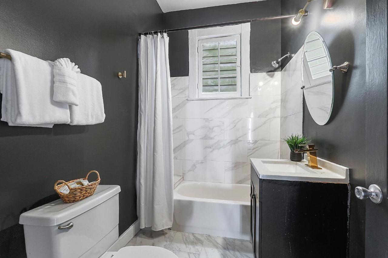 Apartment St Charles-mardi Gras 6bd *