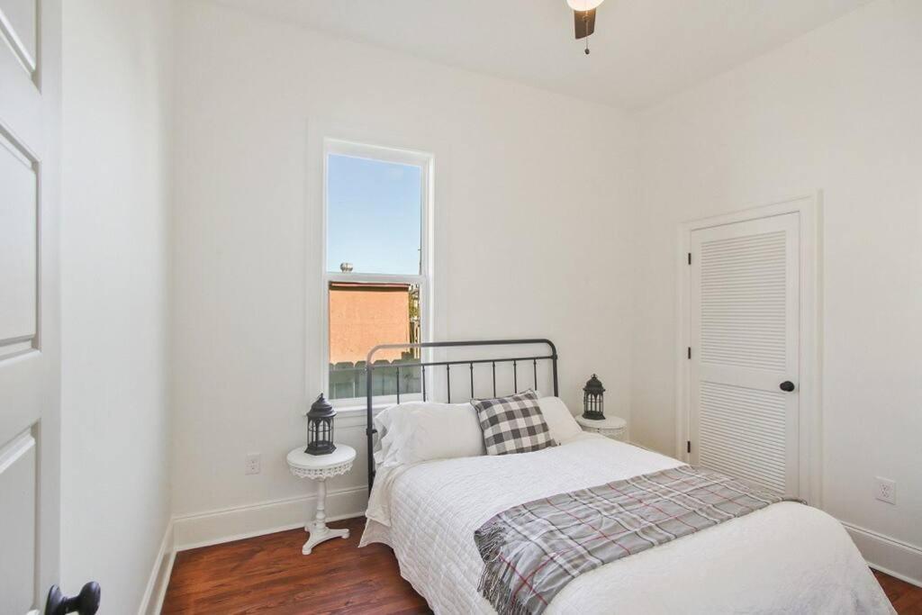 Large Orleans Villa *