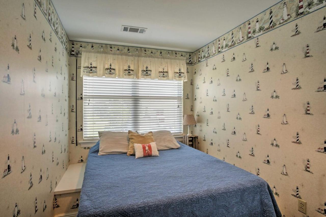 Private Dock With Lift Waterfront Home! Holiday home *