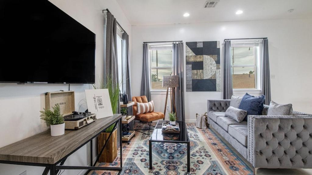 Luxury Nola Oasis W 6 Bedrooms New Orleans