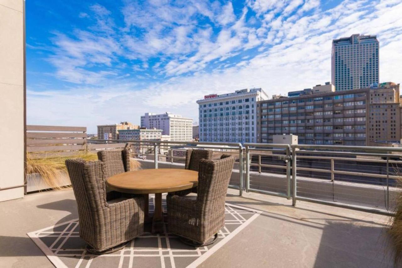 Elegant Near French Quarter And Bourbon St Apartment
