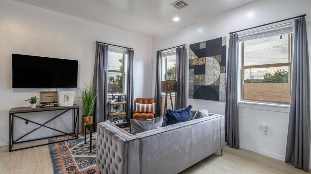 Luxury Nola Oasis W 6 Bedrooms