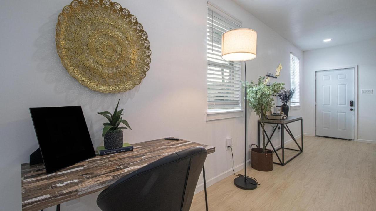 Vibrant Blue Luxury 2316 Apartment