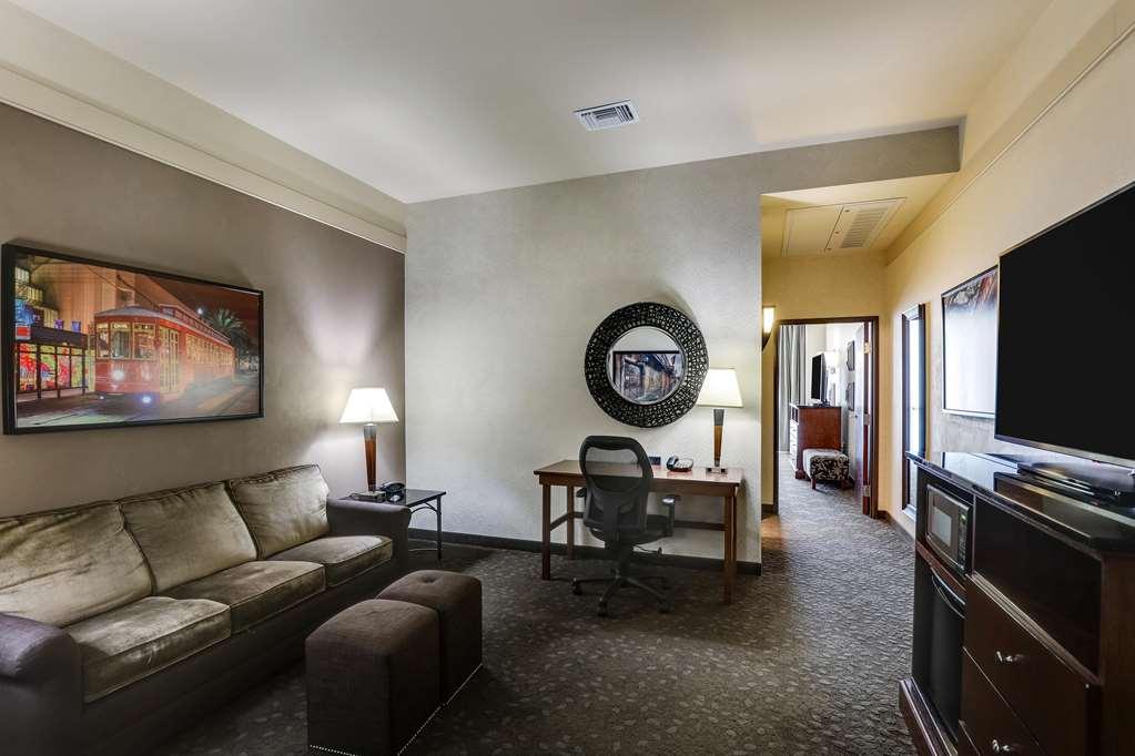 Drury Plaza Hotel