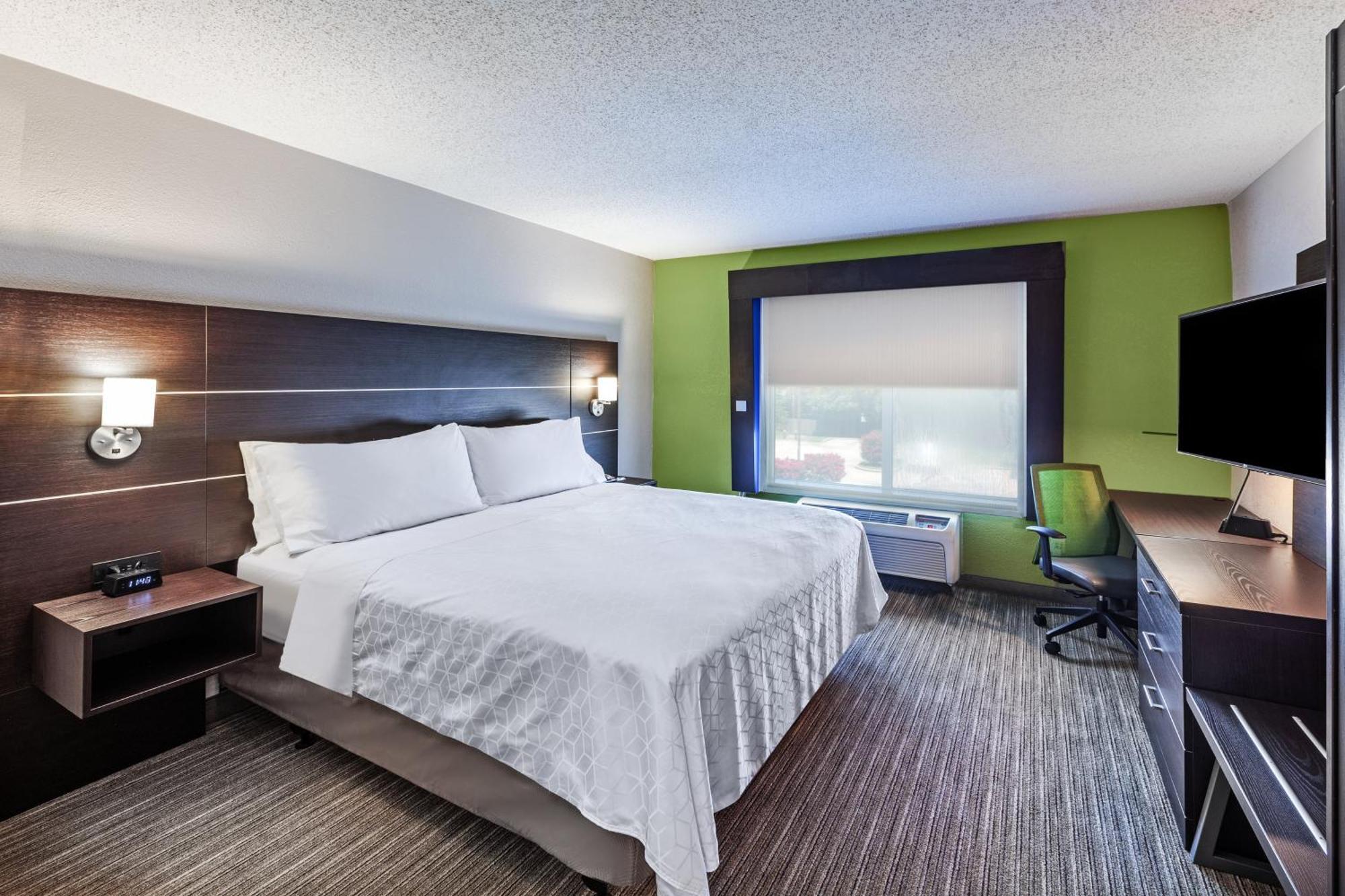 Express East By Ihg Hotel New Orleans