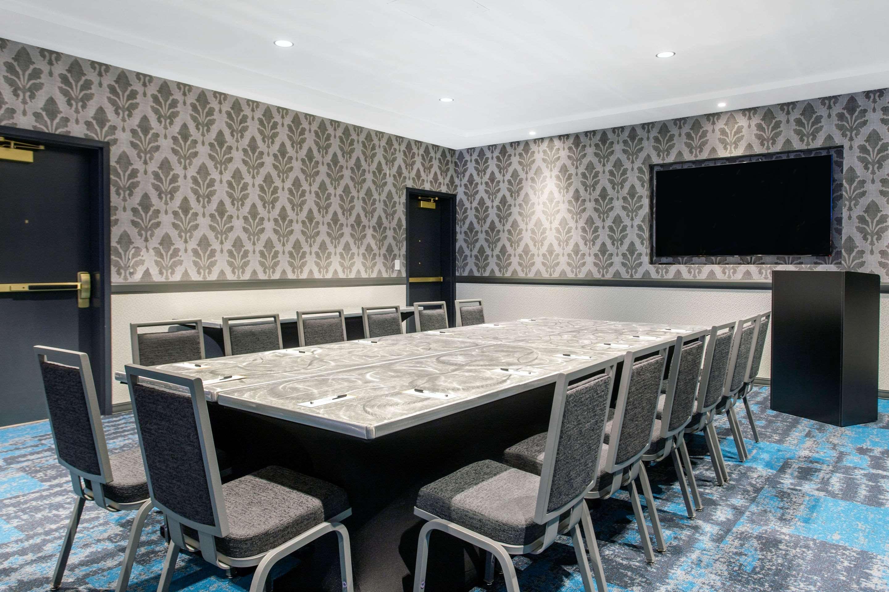 Cambria Downtown Warehouse District New Orleans