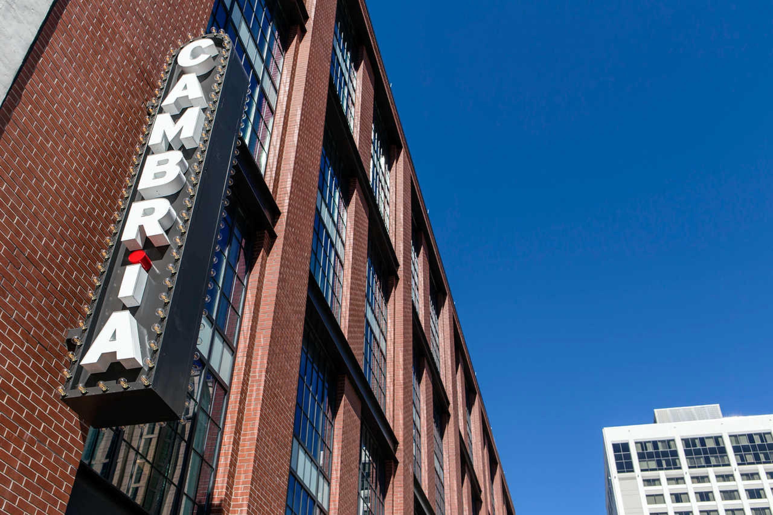 Cambria Downtown Warehouse District Hotel 4*