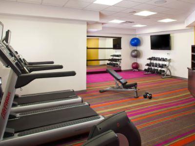 Hotel Courtyard By Marriott French Quarter/iberville 3*