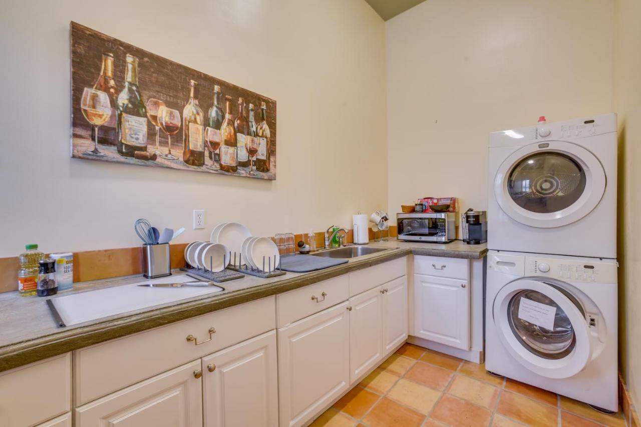 Cozy Getaway Near Magazine Street! Apartment *