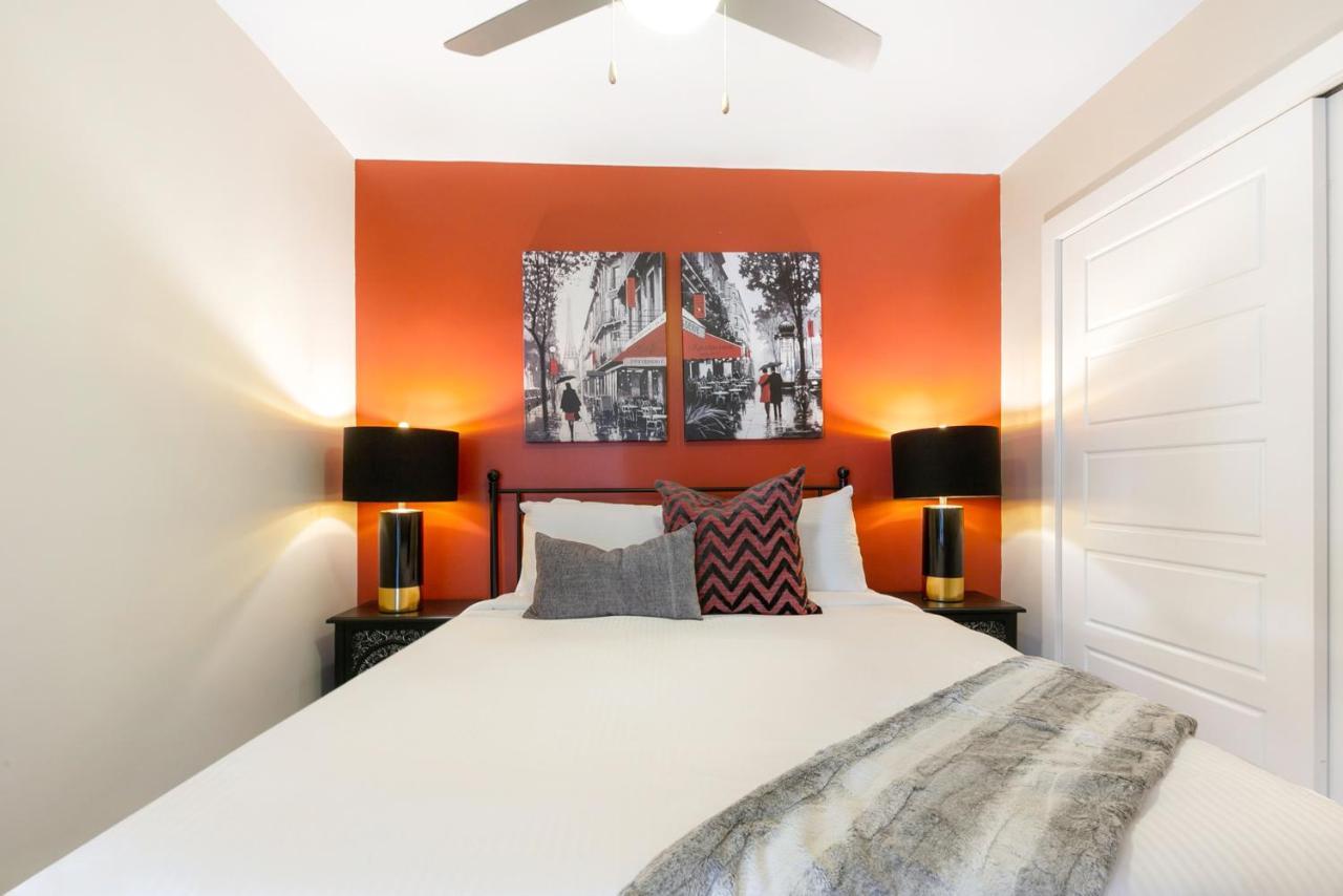 Lively 4br Steps To French Quarter Apartment