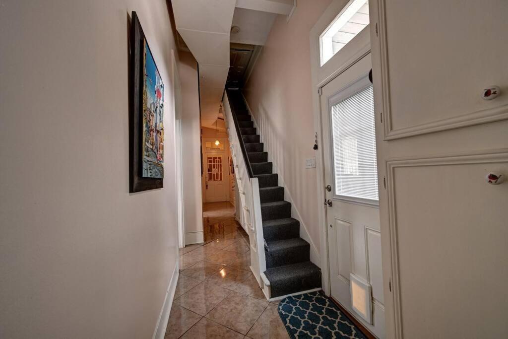 Lovely 4 Bedroom Uptown Magazine St Holiday home
