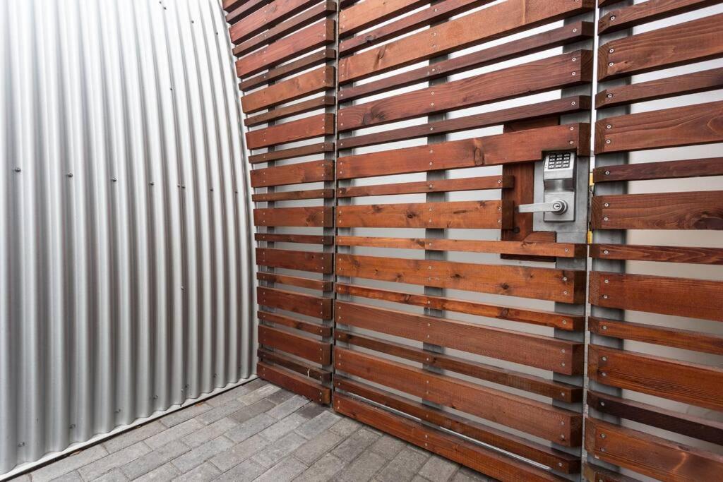 Moon 201 - Crescent Moonset - 1br - 1 Bath Holiday home *