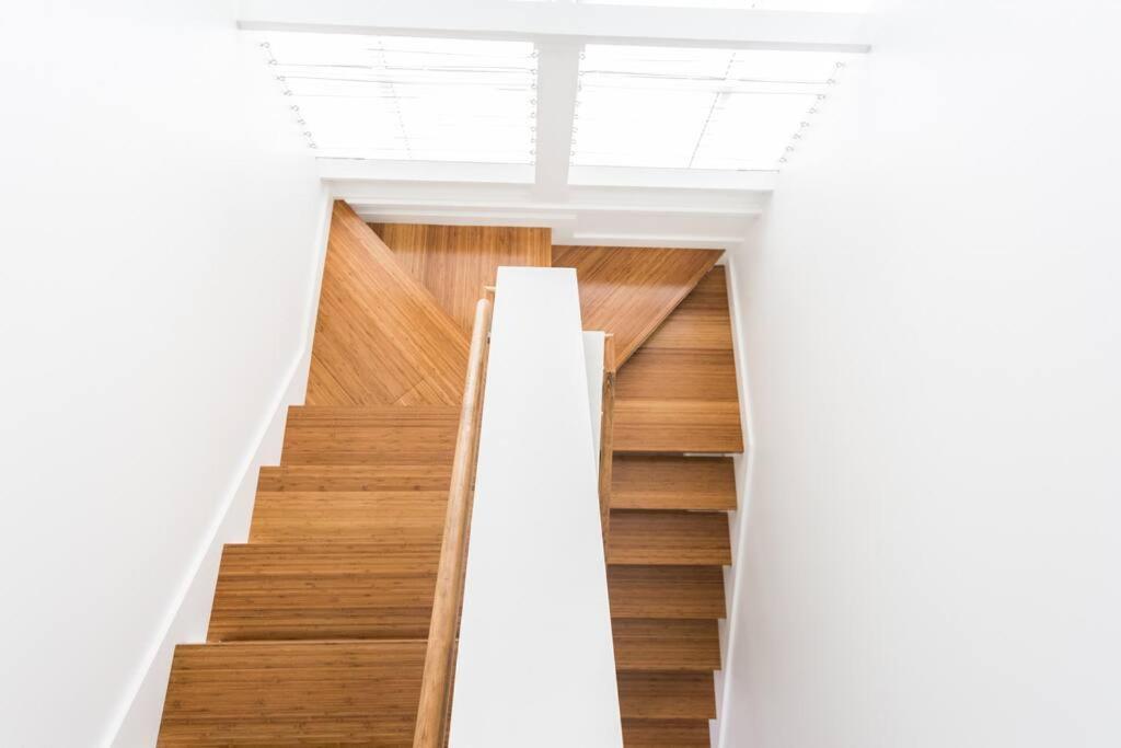 Apartment Moon 101 - Full Moon - 2br 2 5 Bath + Living