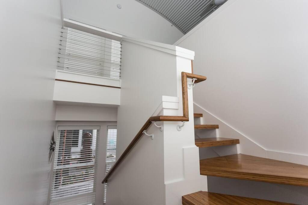 Apartment Moon 101 - Full Moon - 2br 2 5 Bath + Living