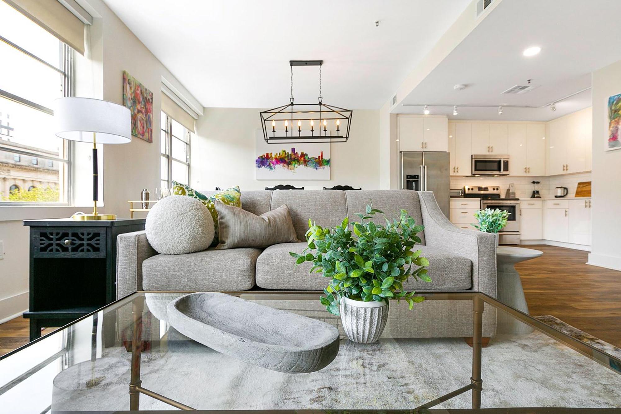 Festive 4br In The Heart Of Nola Apartment *