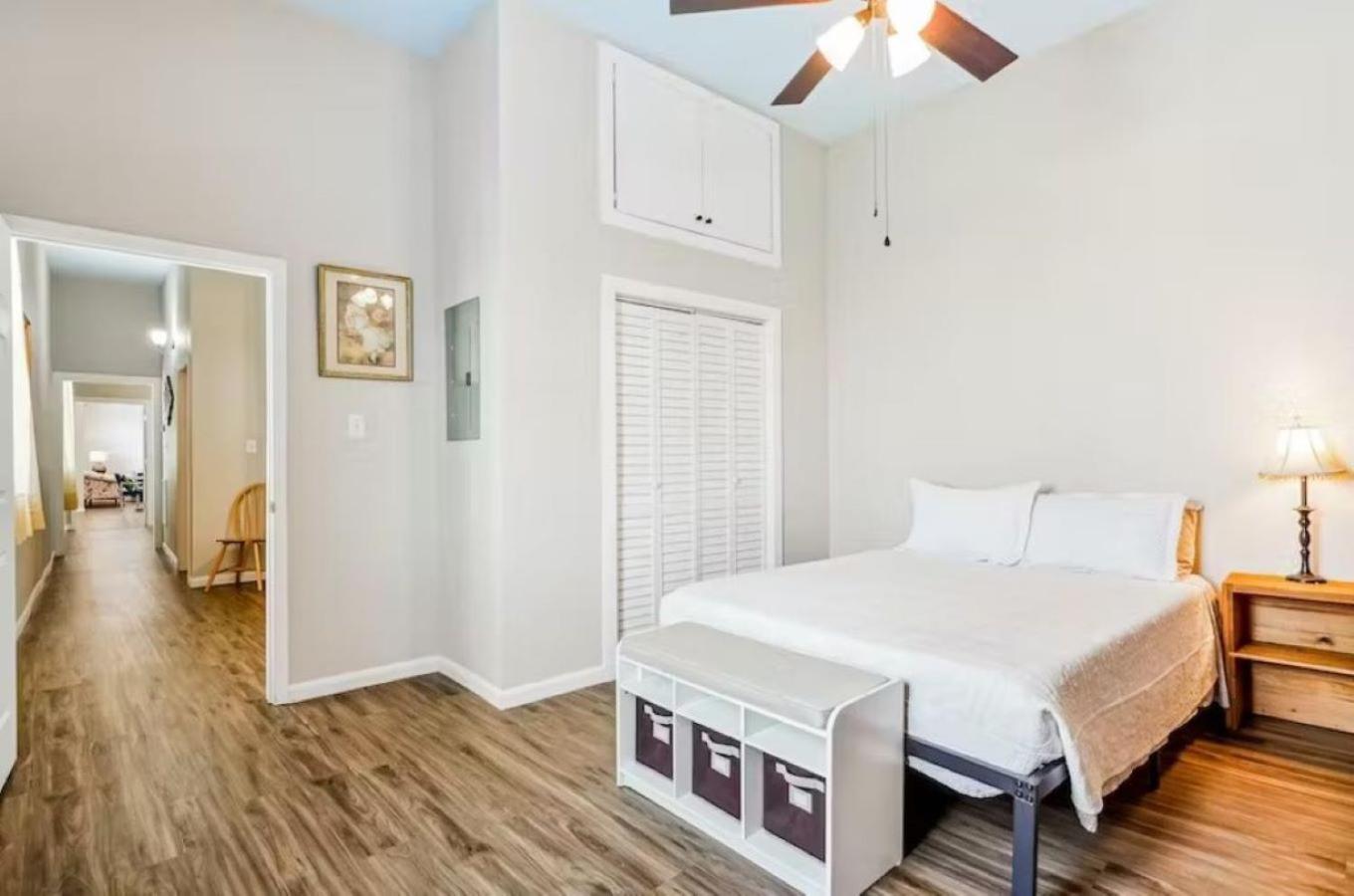 Penthouse On Claiborne Apartment New Orleans