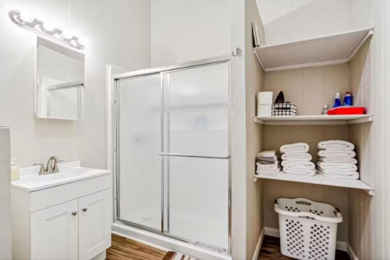 Penthouse On Claiborne Apartment New Orleans