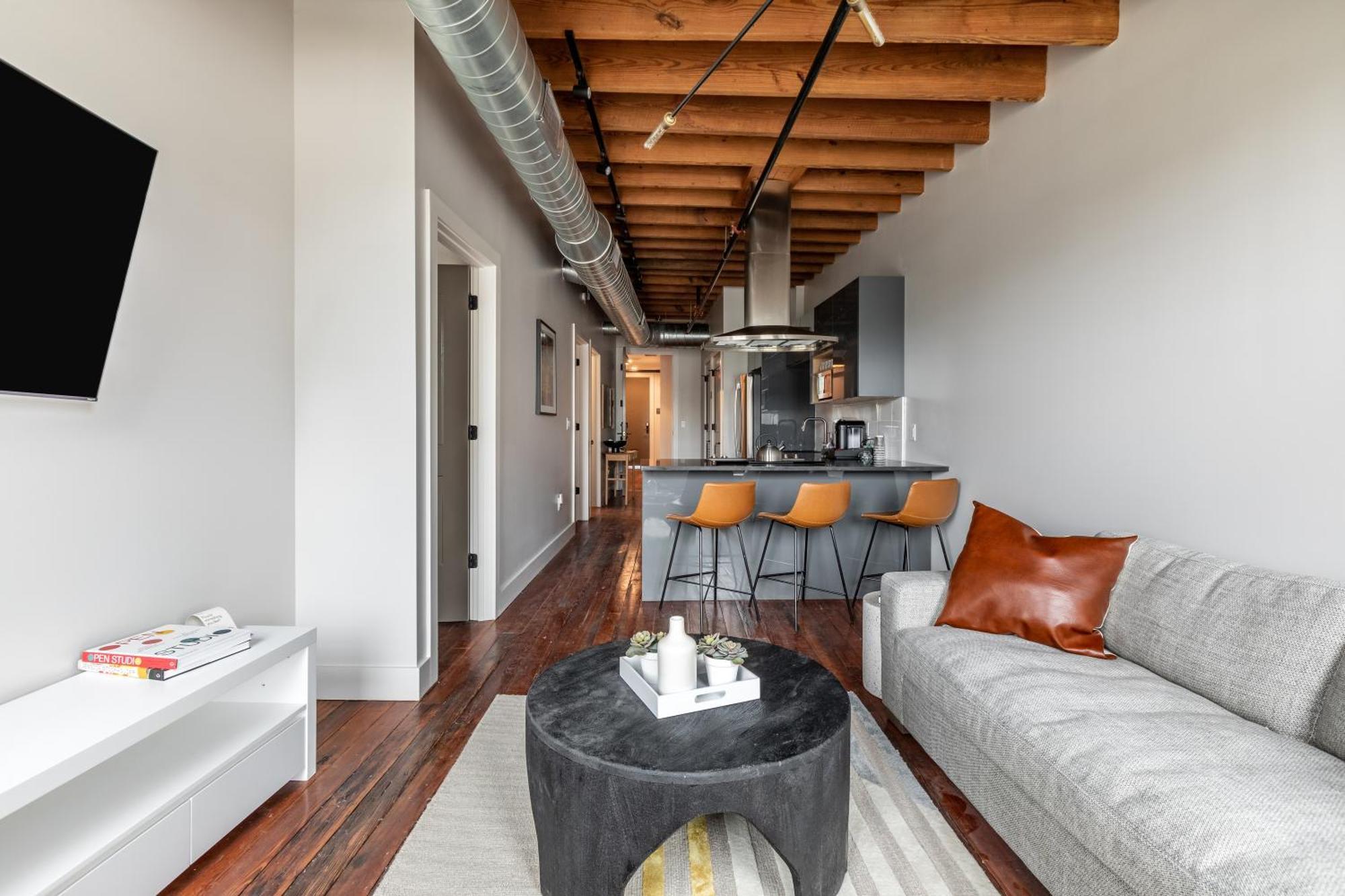 Apartment Ironworks Building - 2 Bedroom 2 Bath, 4 Bedroom 4 Bath New Orleans