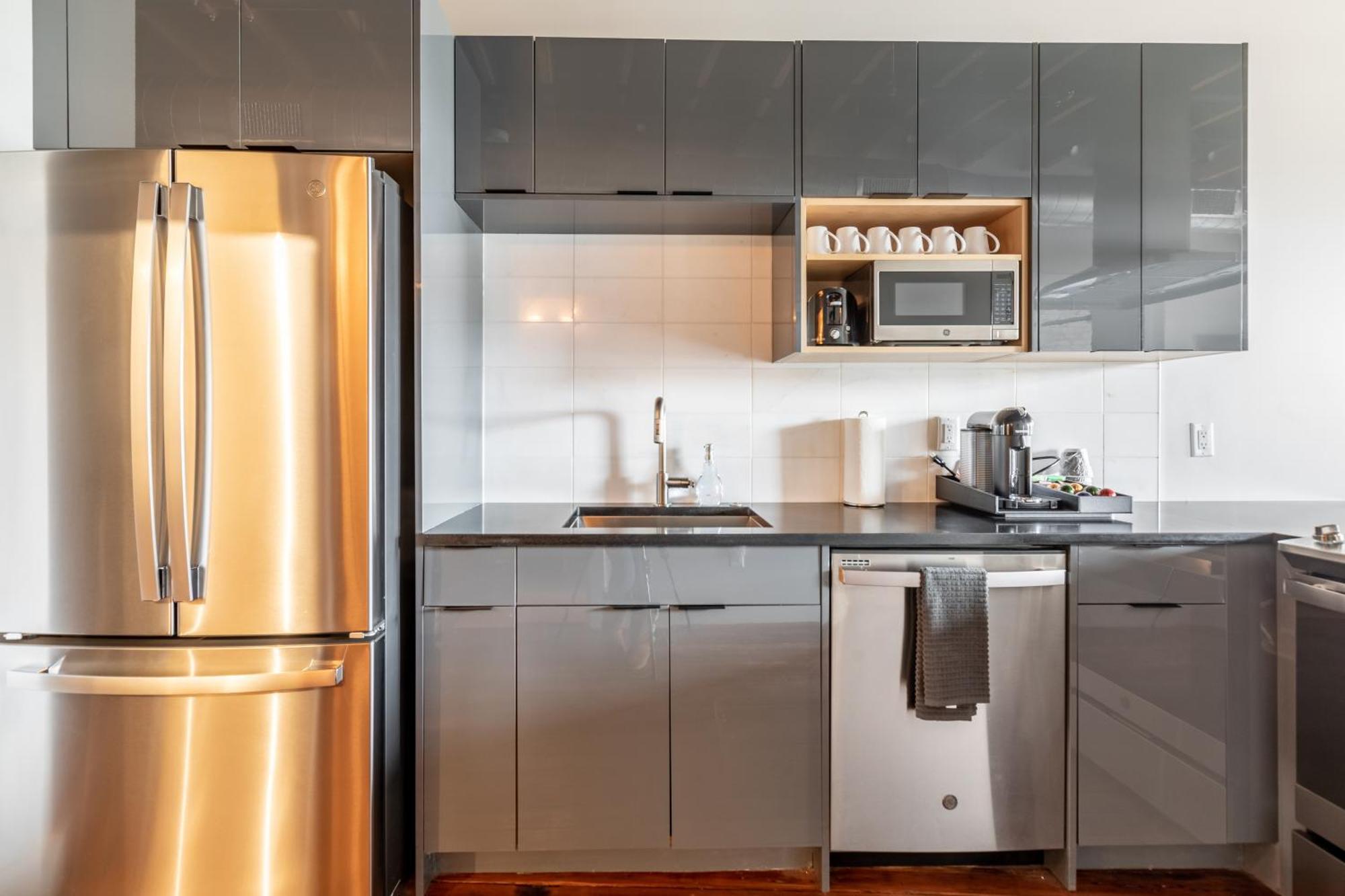 Ironworks Building - 2 Bedroom 2 Bath, 4 Bedroom 4 Bath *